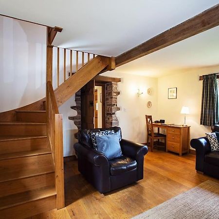 Cabalva Mill Cottage - Very Private And With Views Over The River Wye Clifford エクステリア 写真