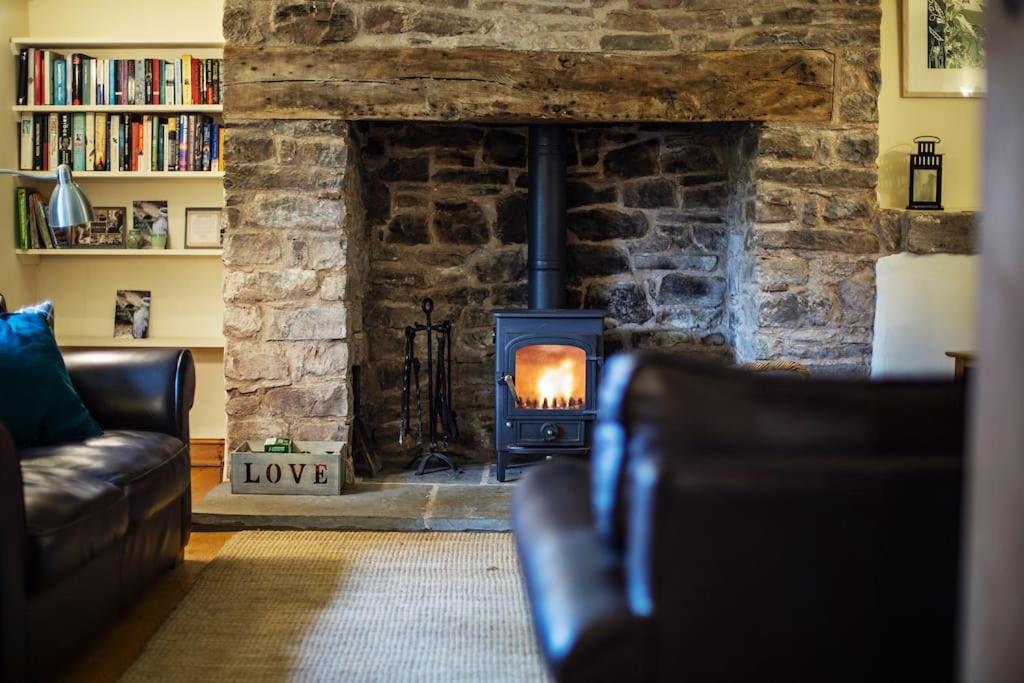 Cabalva Mill Cottage - Very Private And With Views Over The River Wye Clifford エクステリア 写真